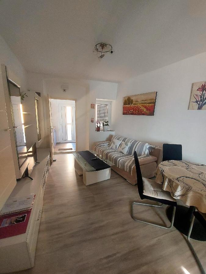 Apartma_Samy Izola Kültér fotó